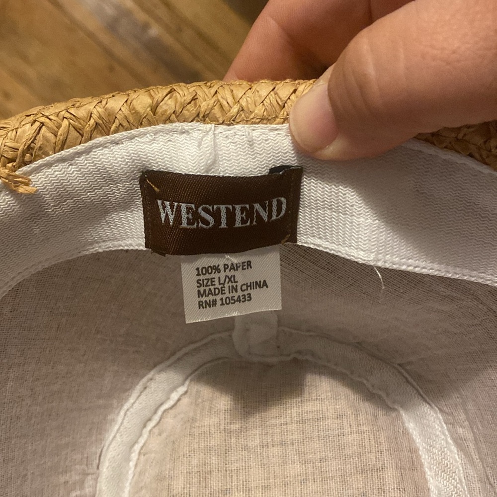 Men’s hat - Picture 3 of 3